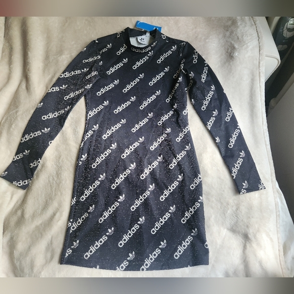 Adidas metallic logo dress black/white size M & L available - Picture 15 of 15